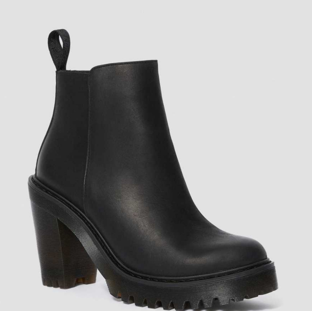 Doc Marten Magdelana Black Chunky Heel Ankle Boots Size 9